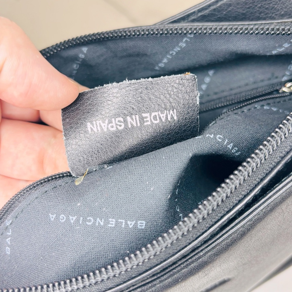 Balenciaga Black Leather‎ Women’s Shoulder Bag Luxury Designer - Picture 10 of 11